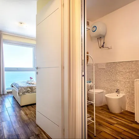 Apartmán Sardinia Re - Miramare 8 Sea View *